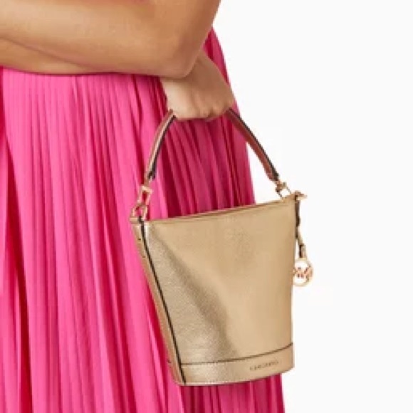 Michael Kors Townsend Small Bucket Crossbody Bag Light Gold Metallic NWT - Picture 4 of 7